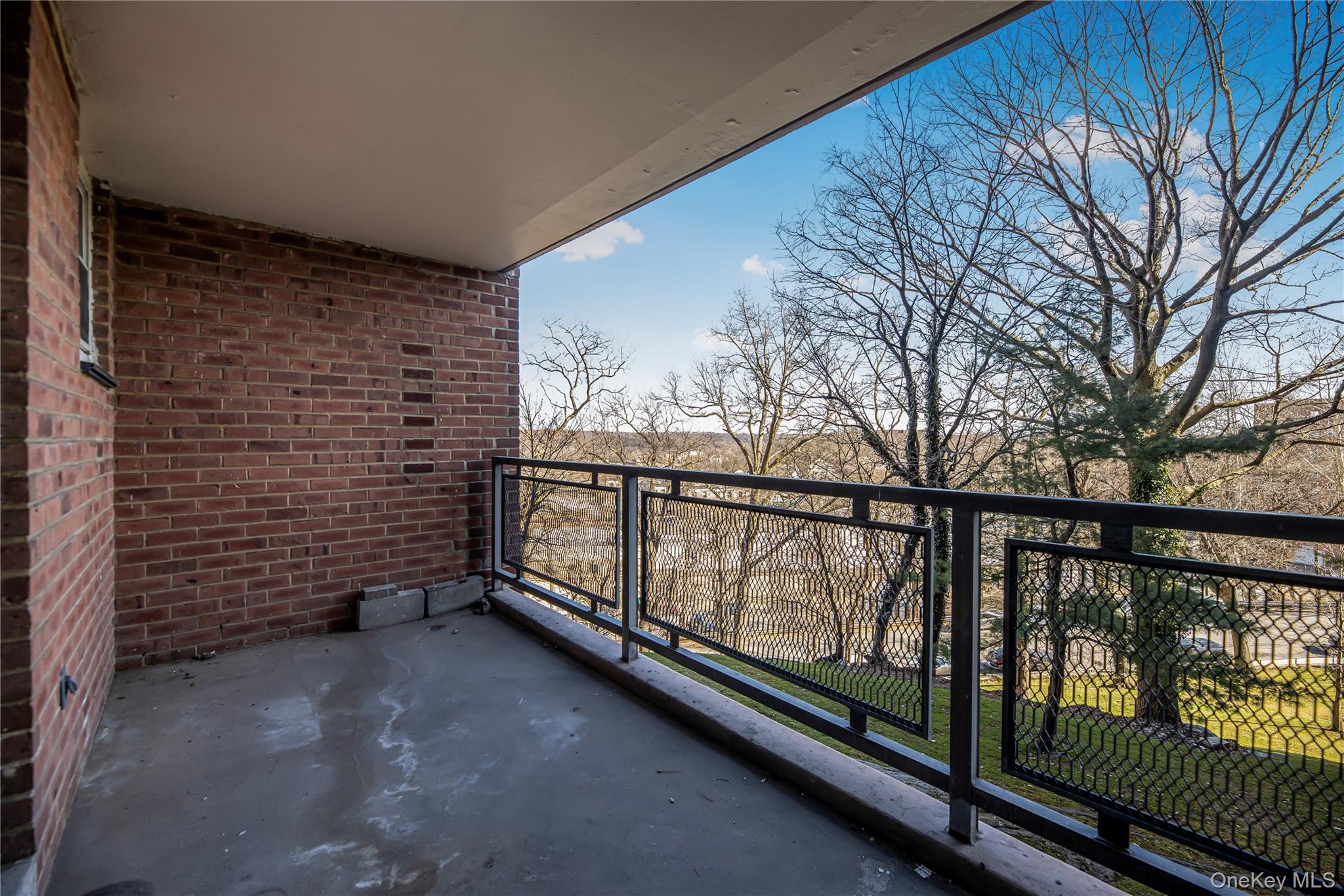 5700 Arlington Avenue 2d Property Photo 13