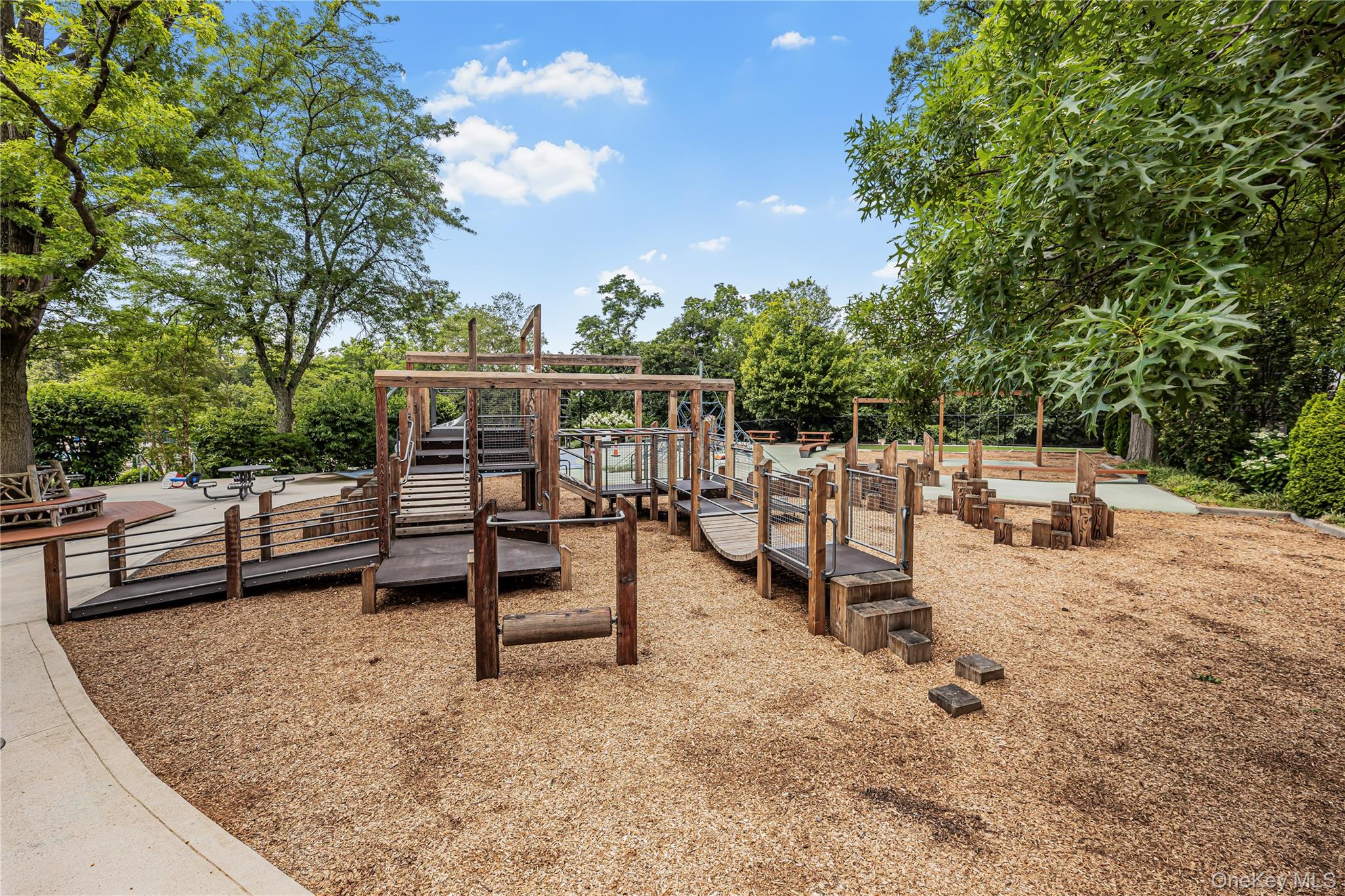 5700 Arlington Avenue 2d Property Photo 28