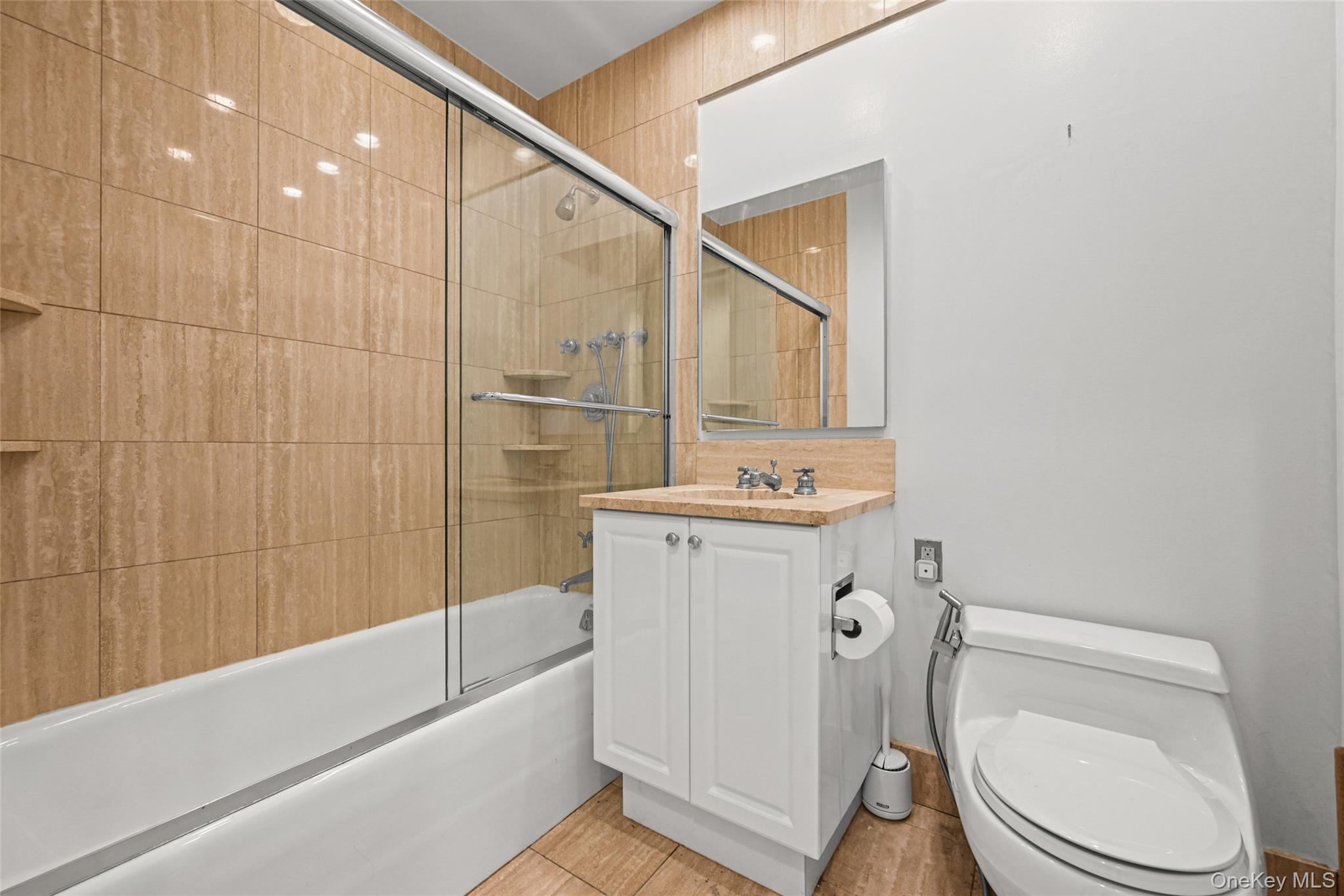 220 Riverside Boulevard 19l Property Photo 25