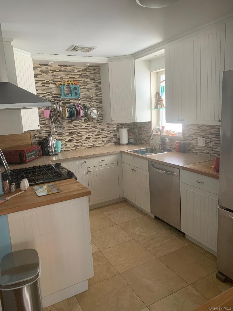 65 Virginia Avenue Property Photo 3