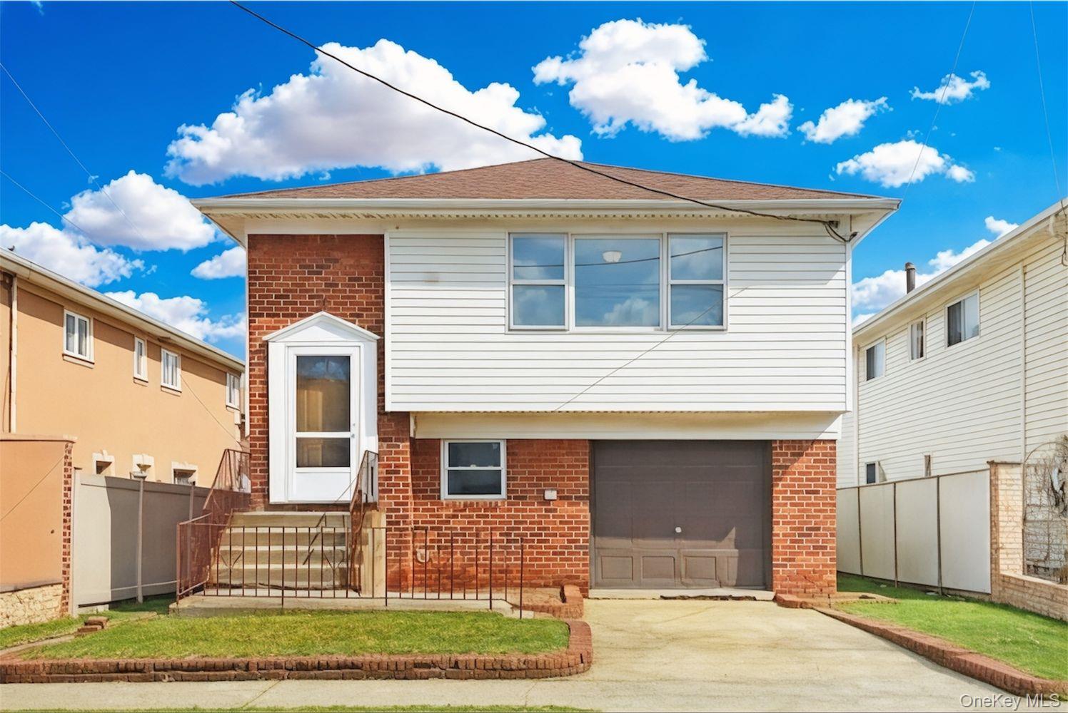 16207 86th Street Property Photo 1