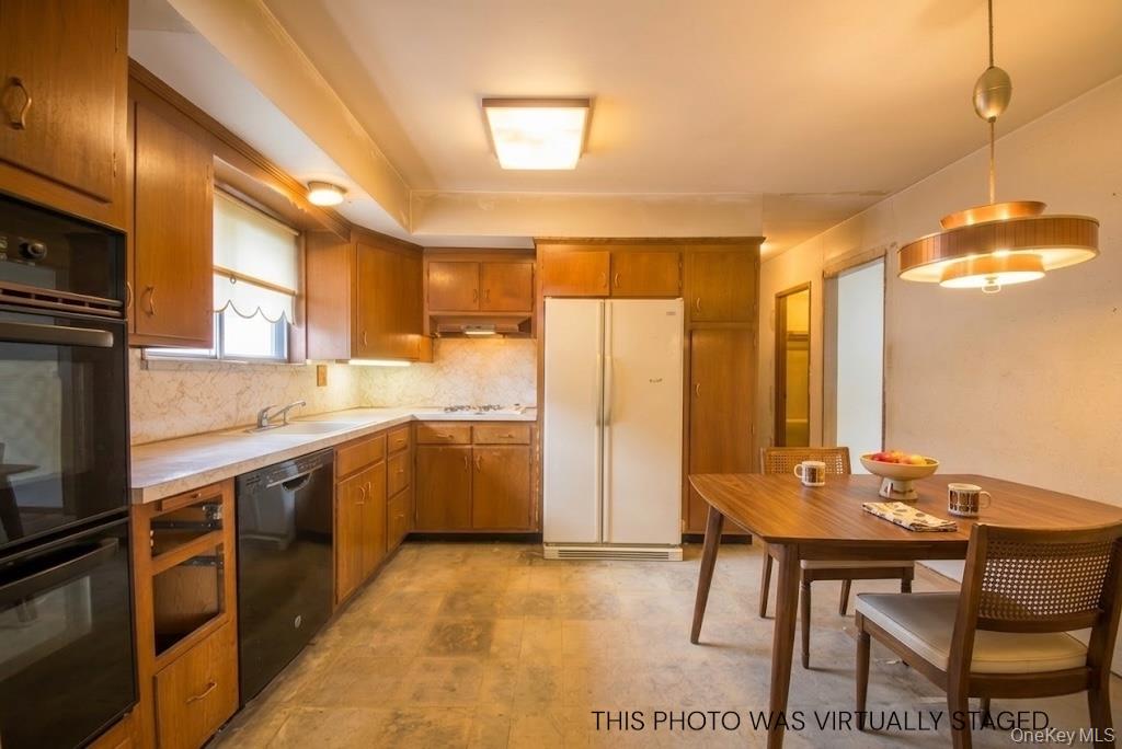 16207 86th Street Property Photo 3