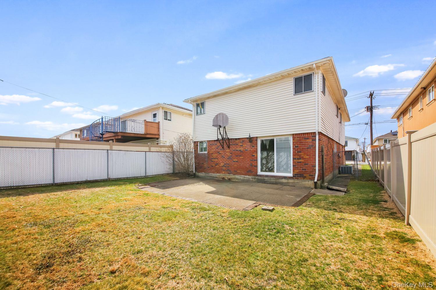 16207 86th Street Property Photo 9
