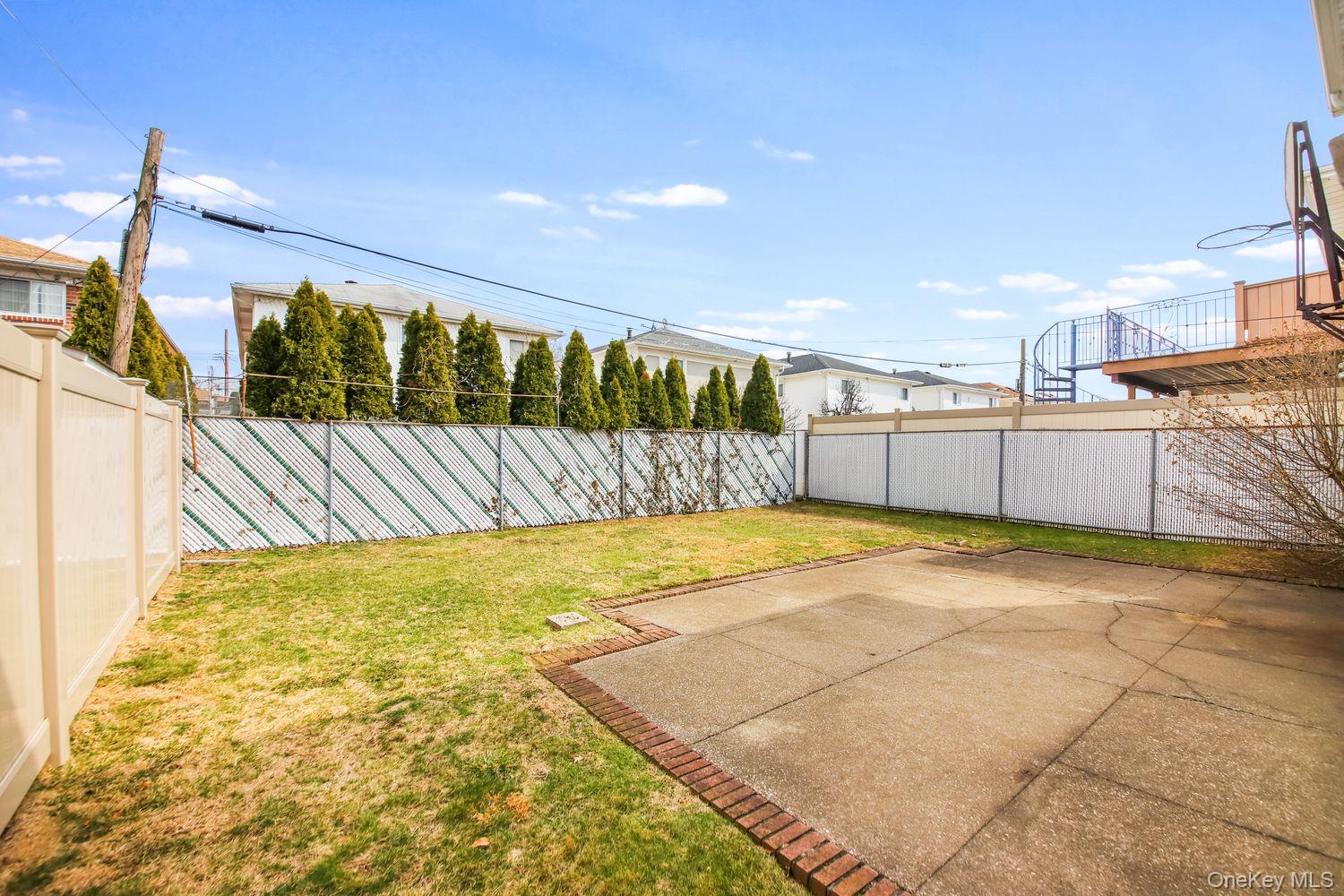16207 86th Street Property Photo 10