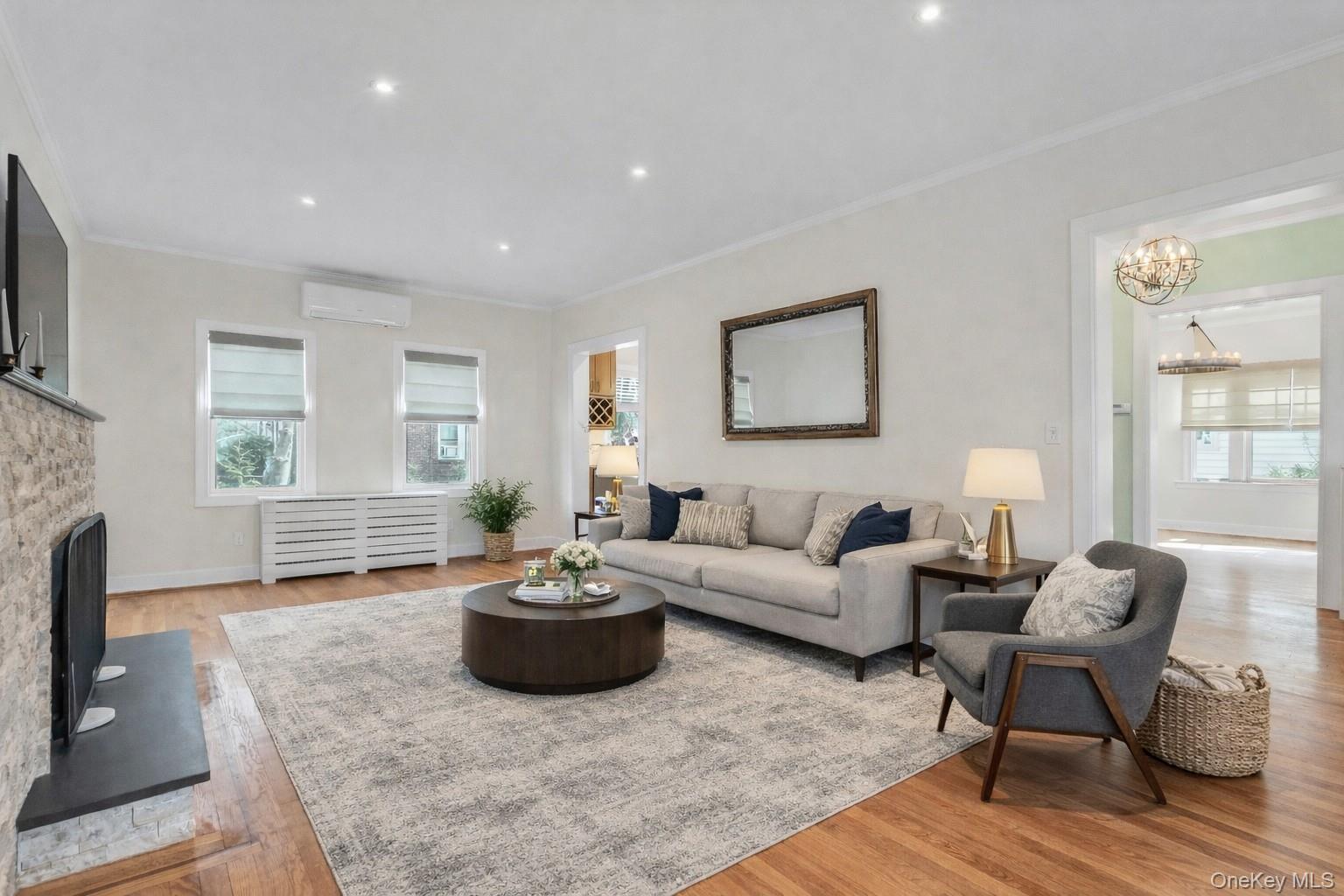 85 Violet Avenue Property Photo 3