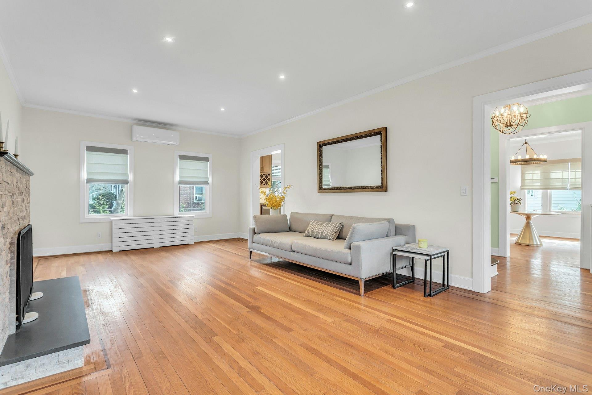 85 Violet Avenue Property Photo 4