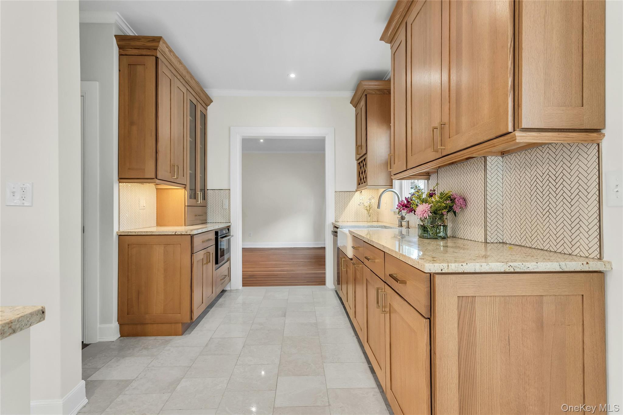 85 Violet Avenue Property Photo 16