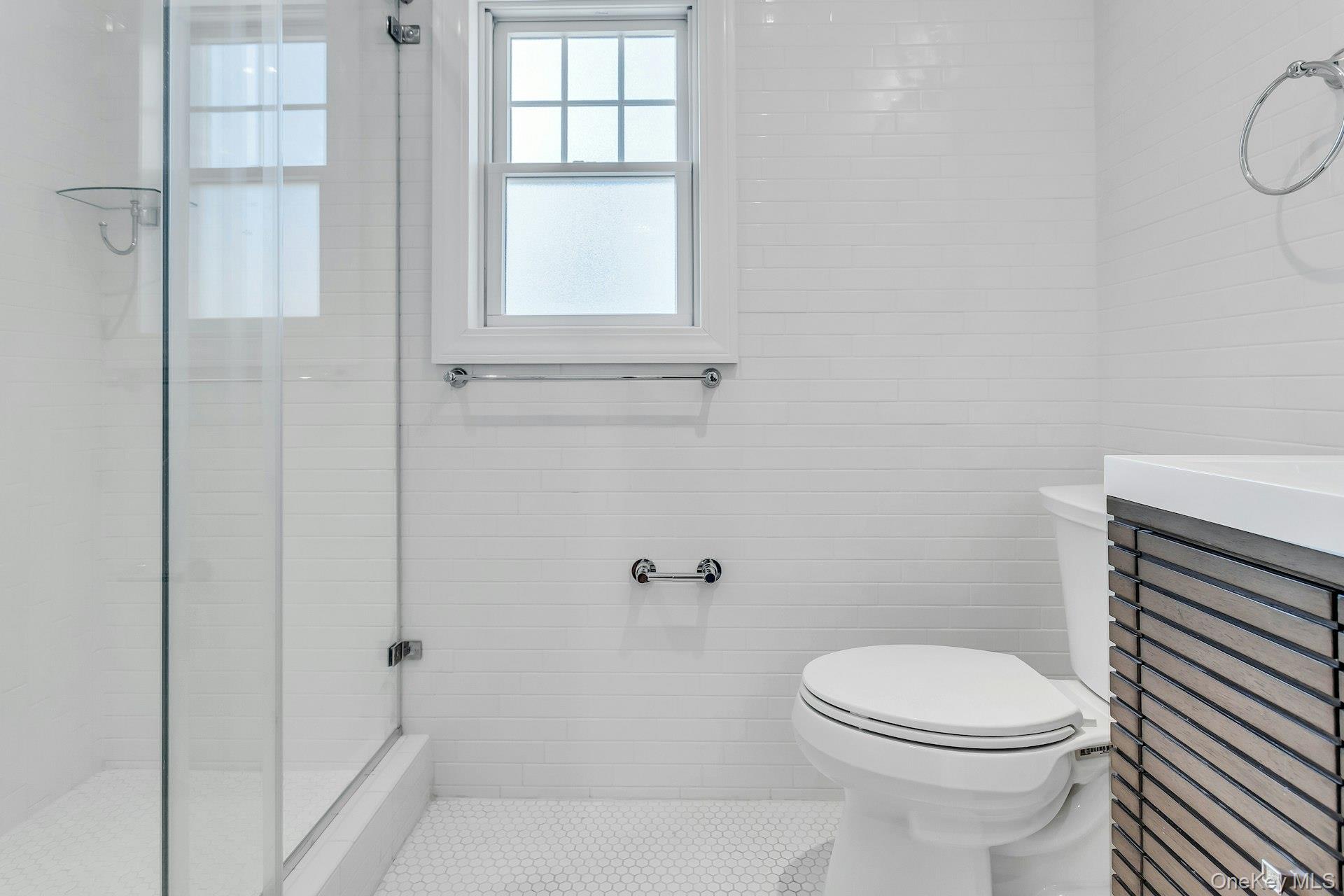 85 Violet Avenue Property Photo 26