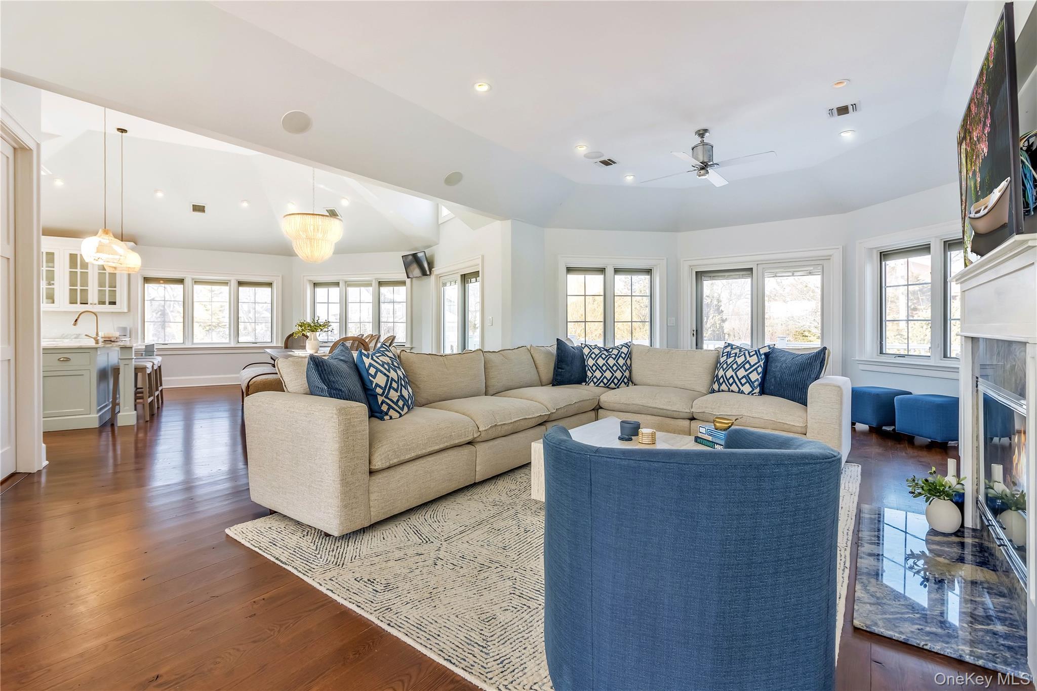 695 Sound Drive Property Photo 8