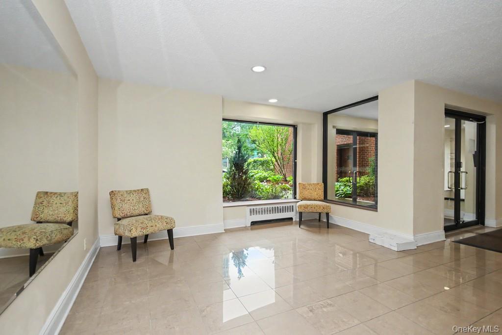 30 N Broadway 4f Property Photo 3