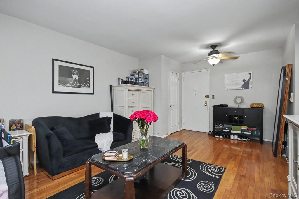 30 N Broadway 4f Property Photo 8
