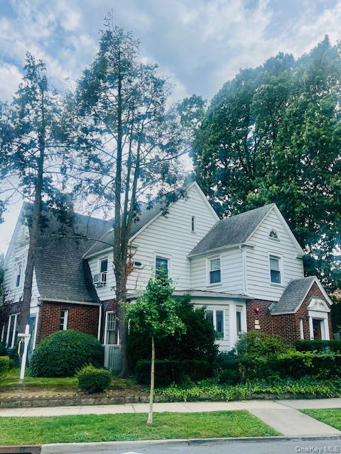 10922 Myrtle Avenue Property Photo 3