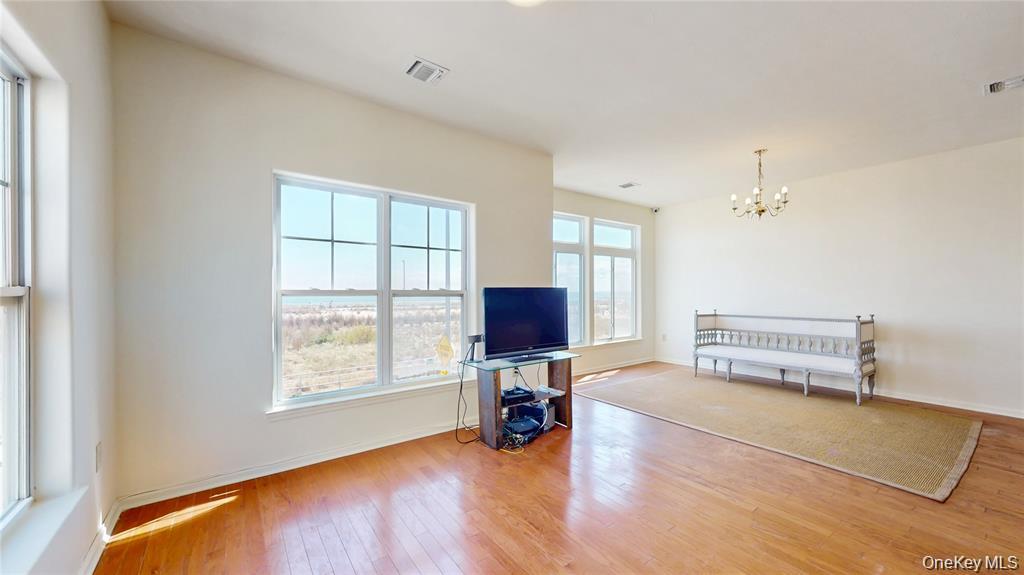 6910 Beach Front Road Property Photo 9