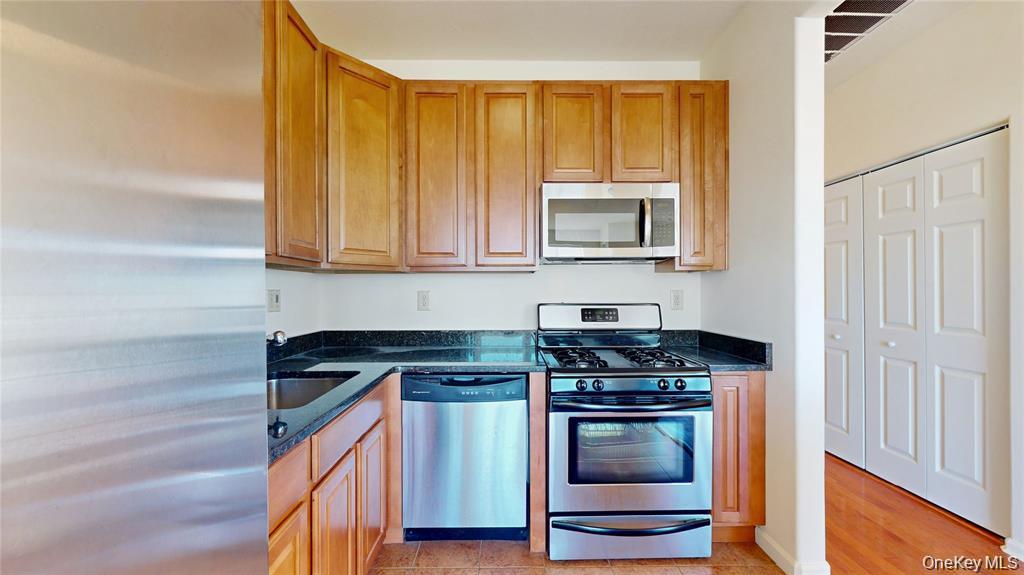 6910 Beach Front Road Property Photo 16