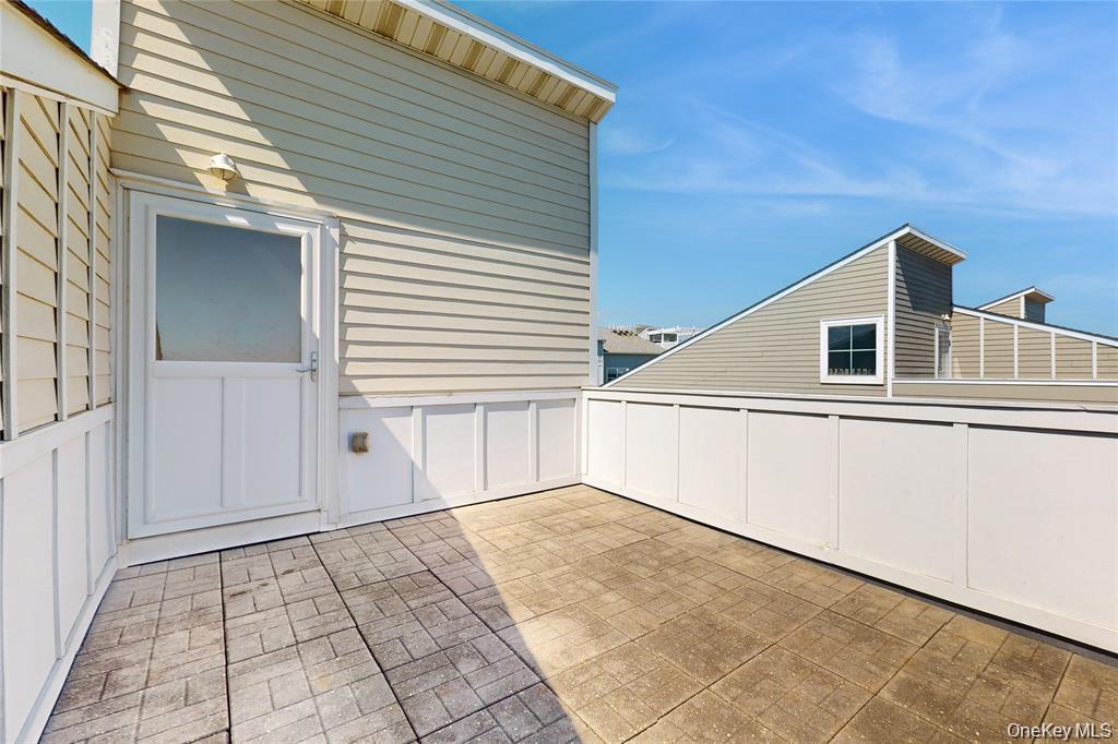 6910 Beach Front Road Property Photo 24