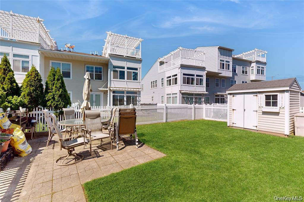 6910 Beach Front Road Property Photo 27
