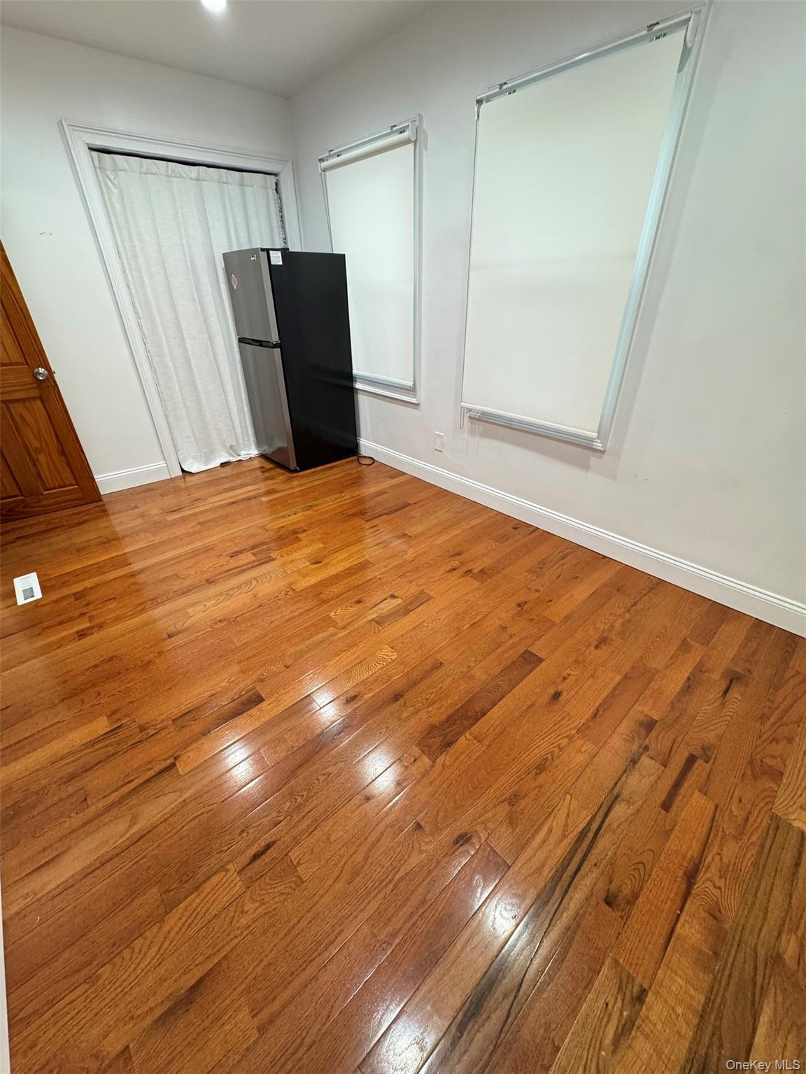 8936 90th Street Property Photo 11