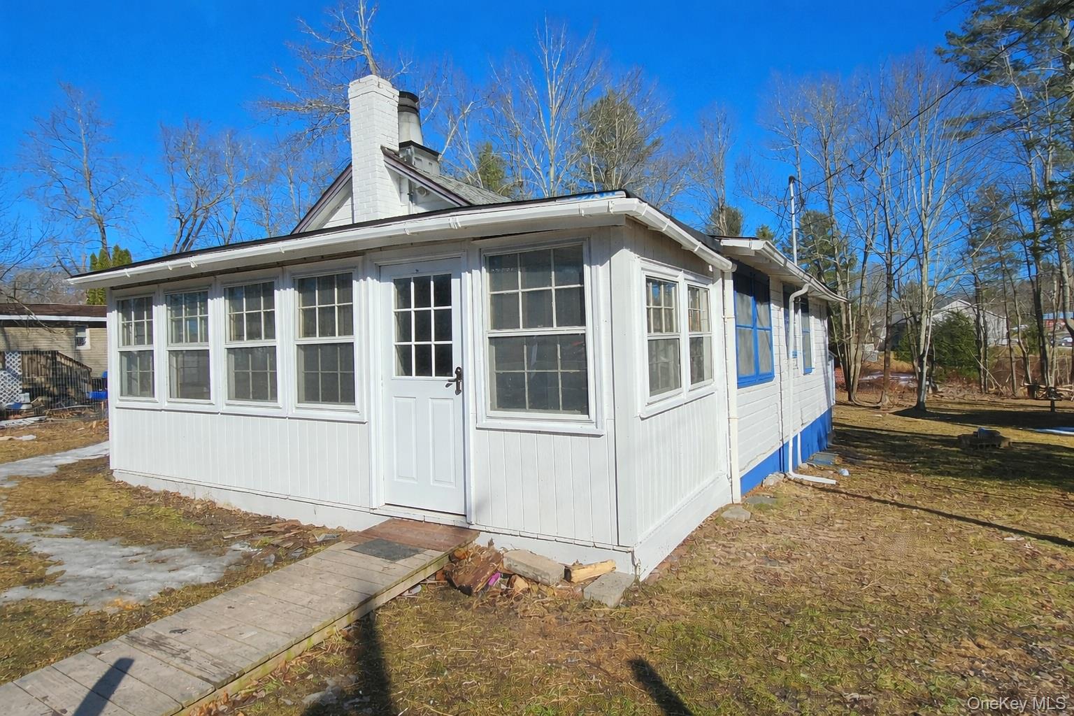8 Central Avenue Property Photo 1