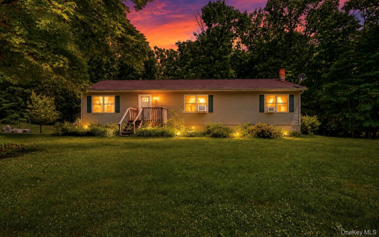 559 Hill Avenue Property Photo 1