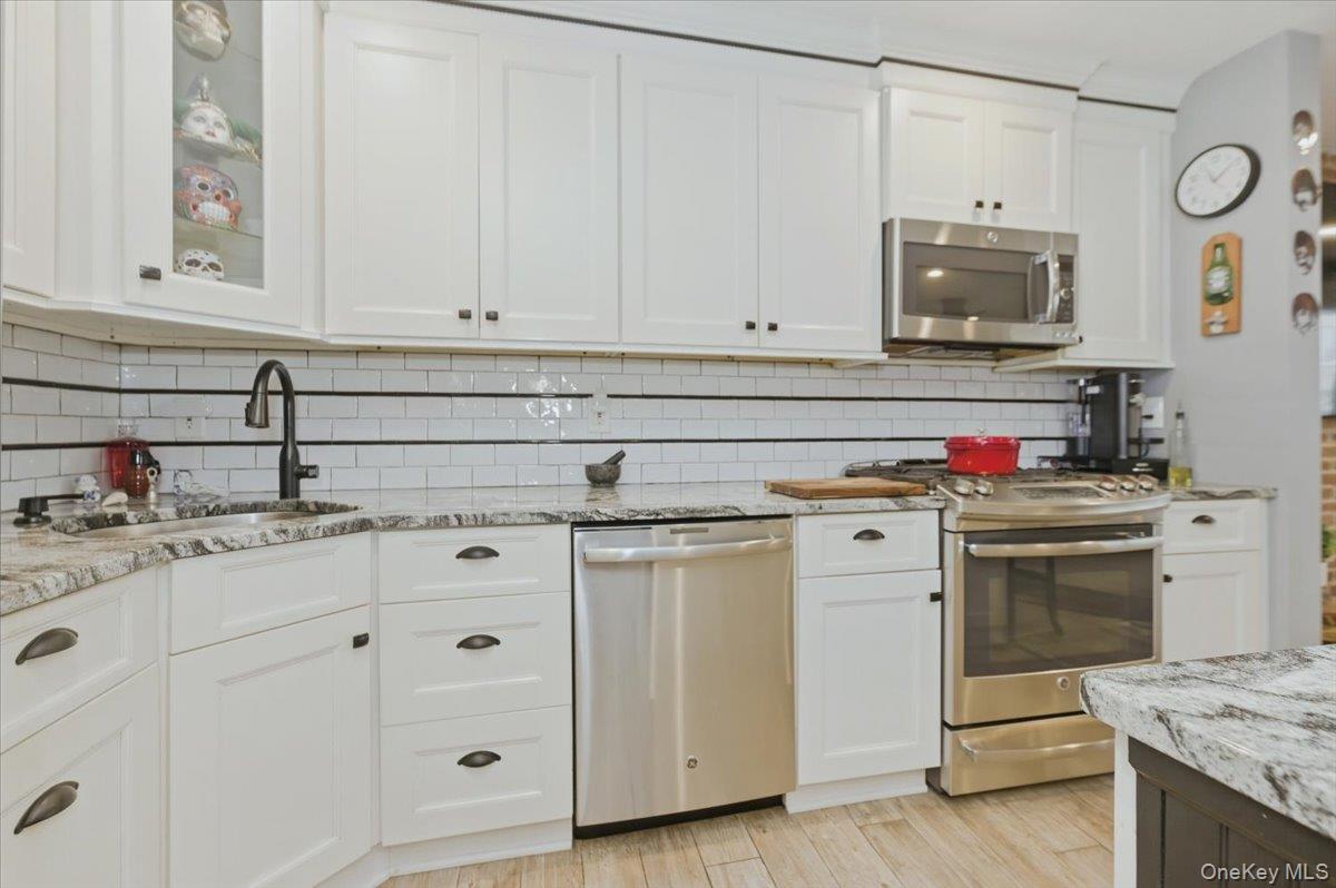 711 Shore Rd 1j Property Photo 4