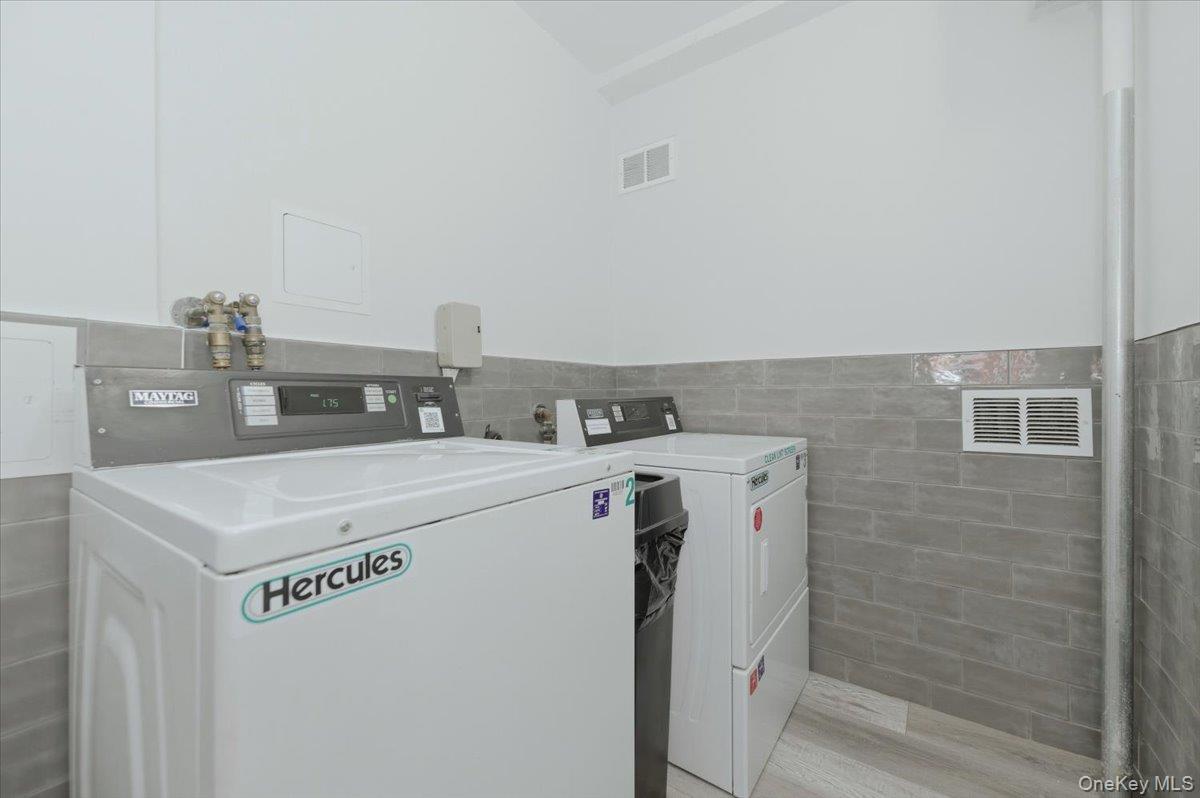 711 Shore Rd 1j Property Photo 20