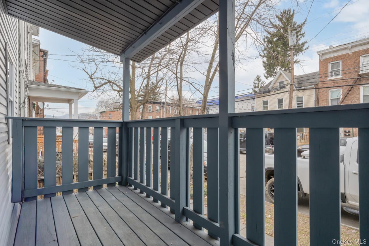 280 1st Street Property Photo 4