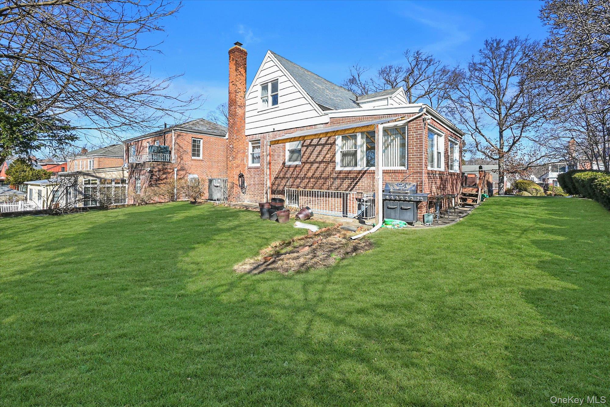 18432 Cambridge Road Property Photo 2