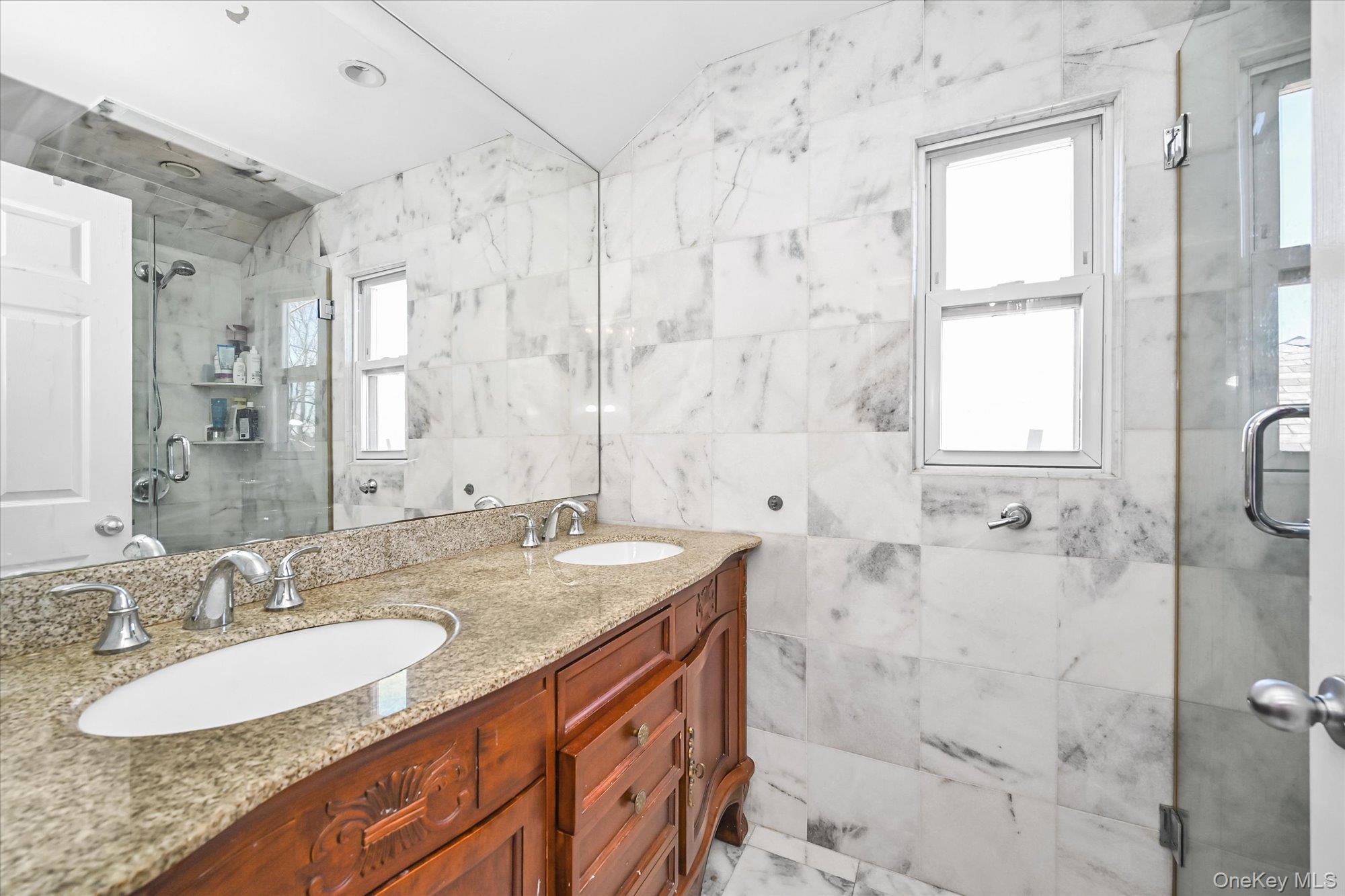 18432 Cambridge Road Property Photo 17
