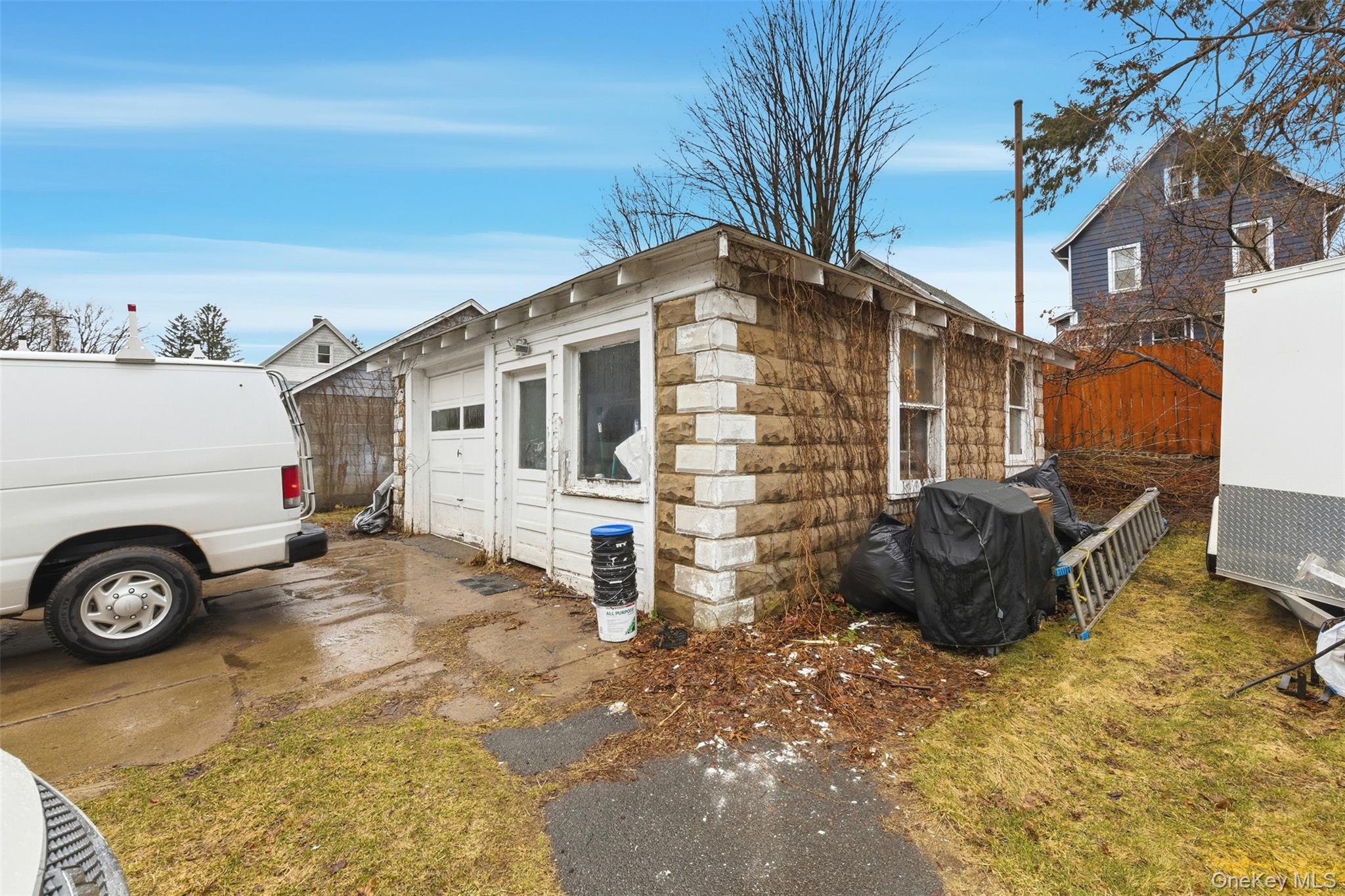 127 E Chester Street Property Photo 7