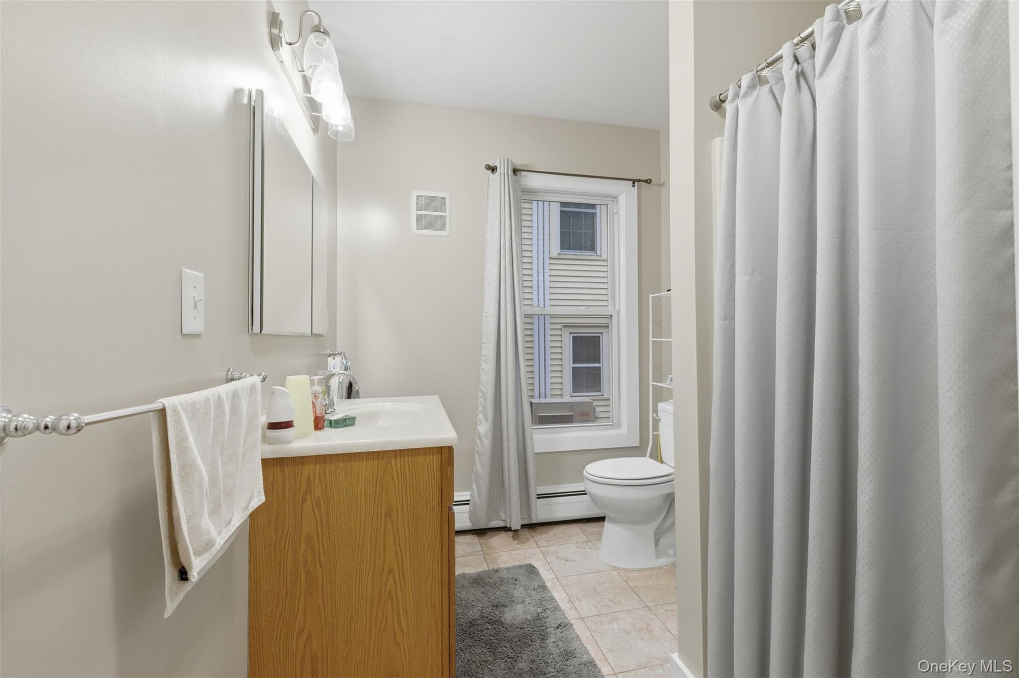 127 E Chester Street Property Photo 9