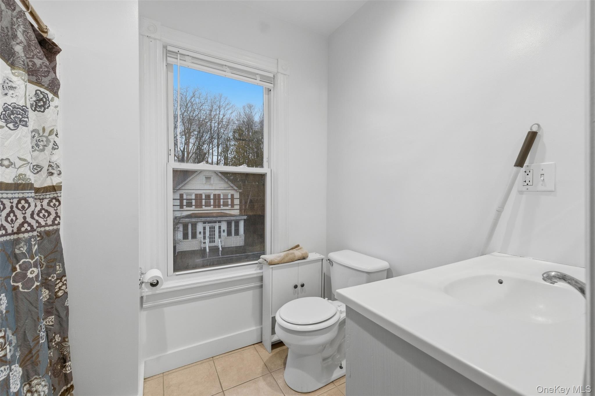 127 E Chester Street Property Photo 18