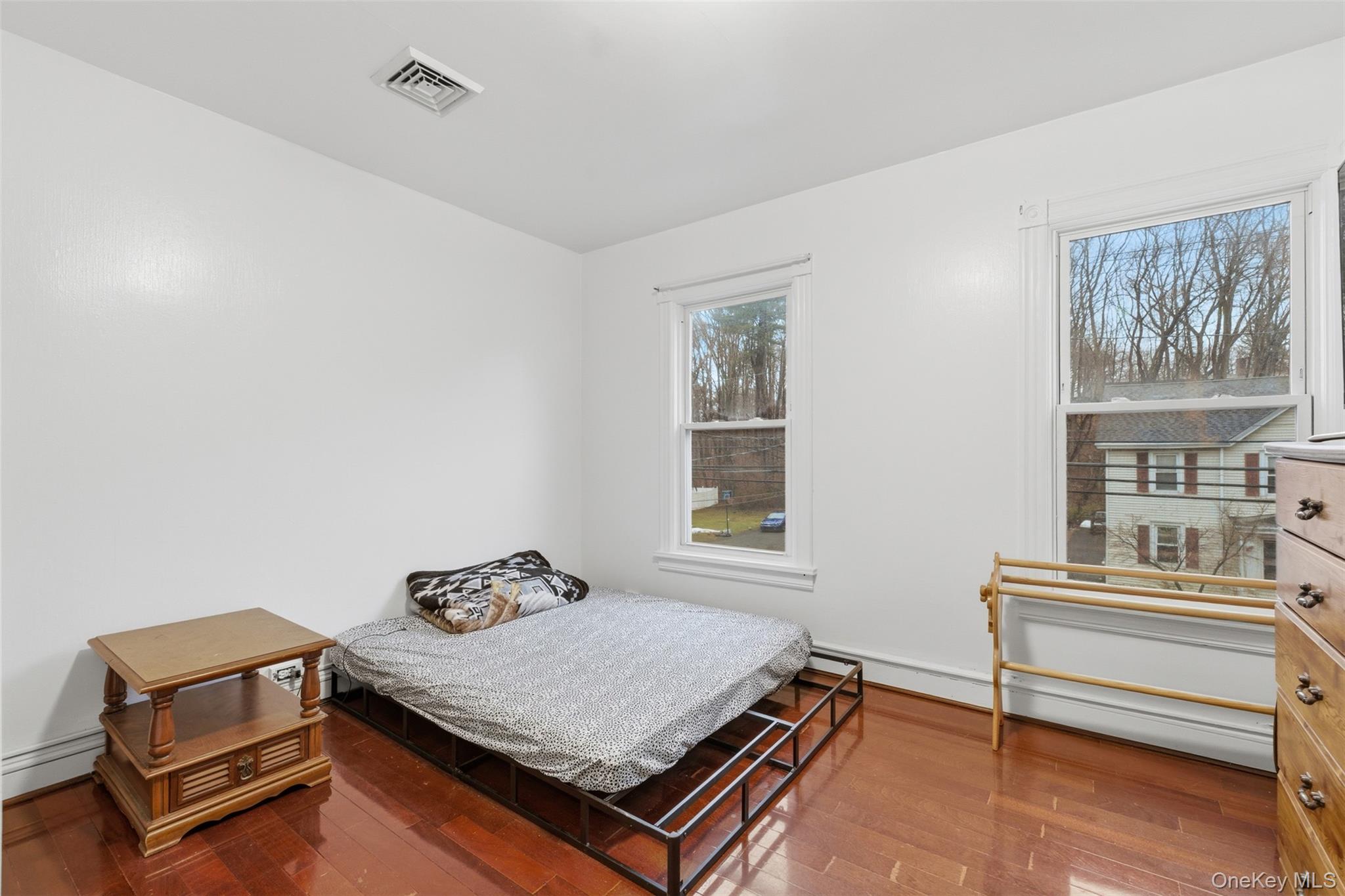 127 E Chester Street Property Photo 23