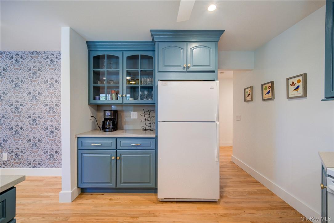 90 Onderdonk Road Property Photo 10