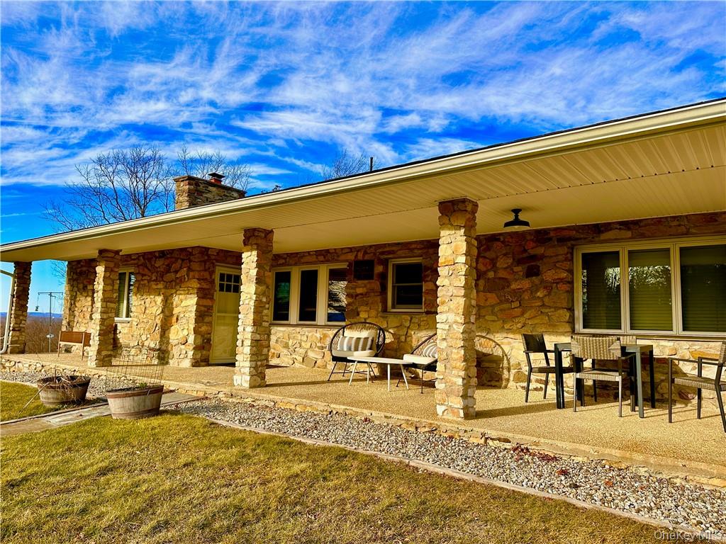 90 Onderdonk Road Property Photo 28