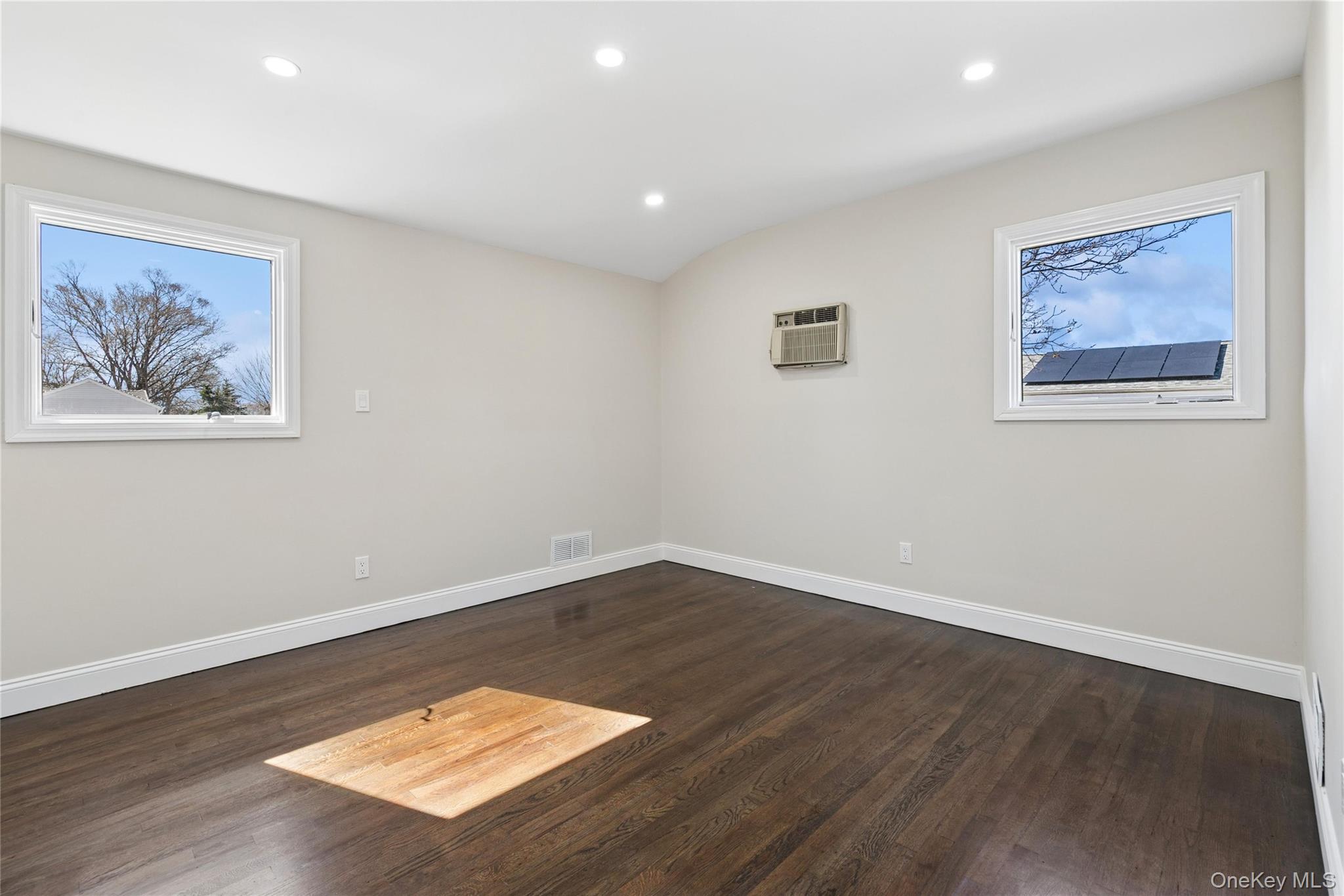 236 Vermont Avenue Property Photo 15