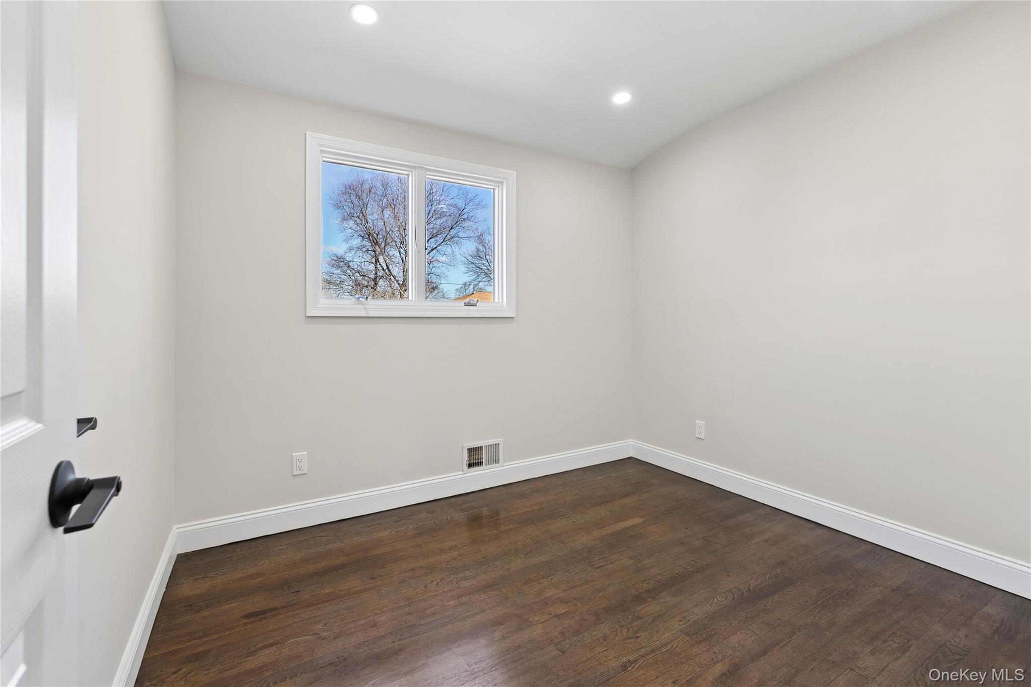 236 Vermont Avenue Property Photo 17
