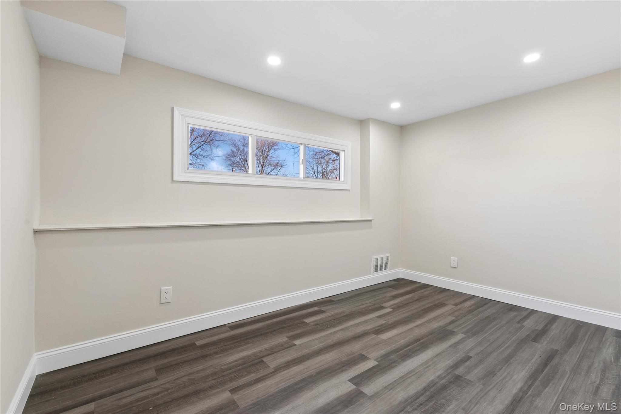 236 Vermont Avenue Property Photo 24