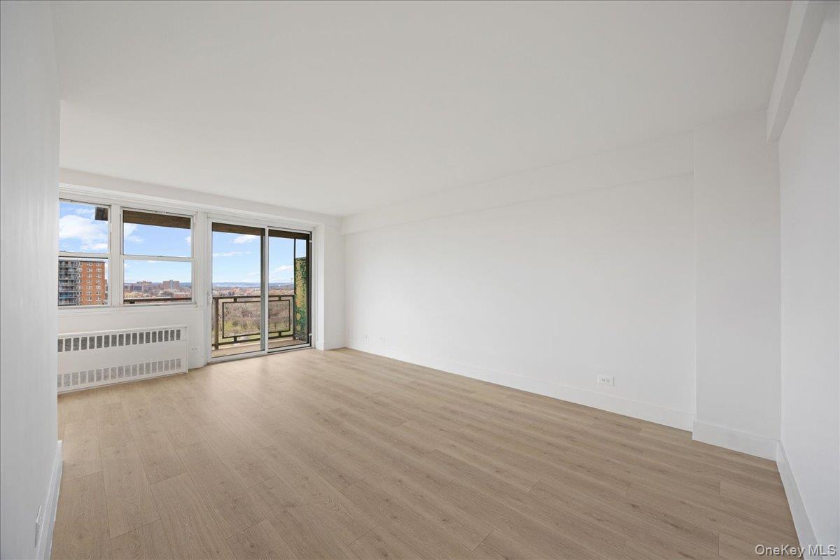 820 Boynton Avenue 16m Property Photo 9