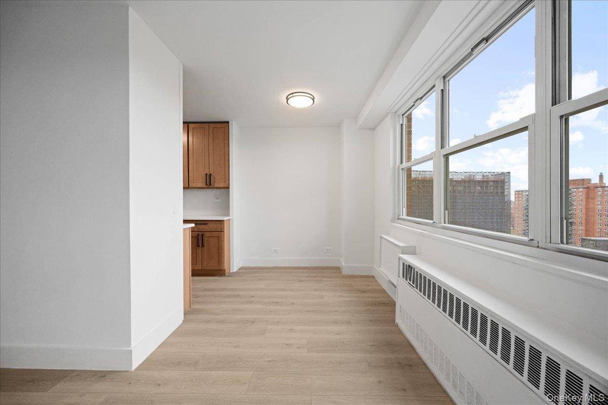 820 Boynton Avenue 16m Property Photo 14