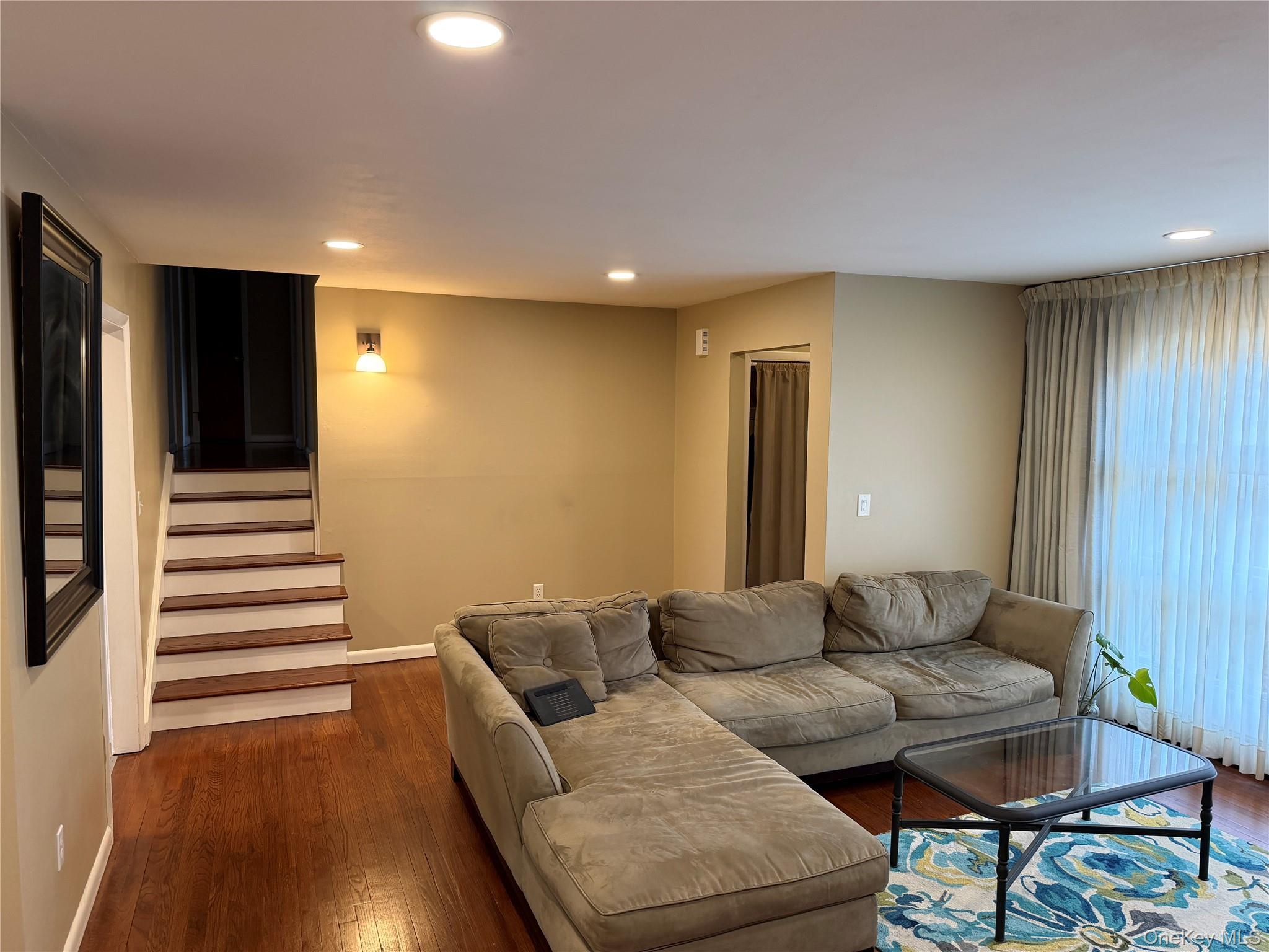 21 Crescent Place Property Photo 3
