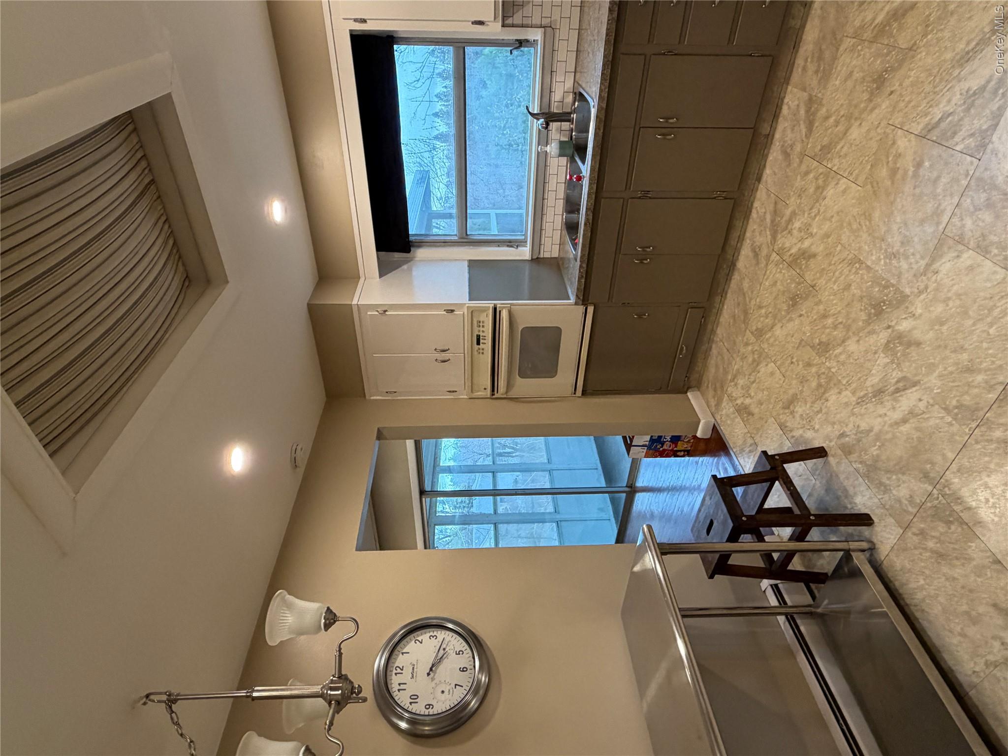 21 Crescent Place Property Photo 7