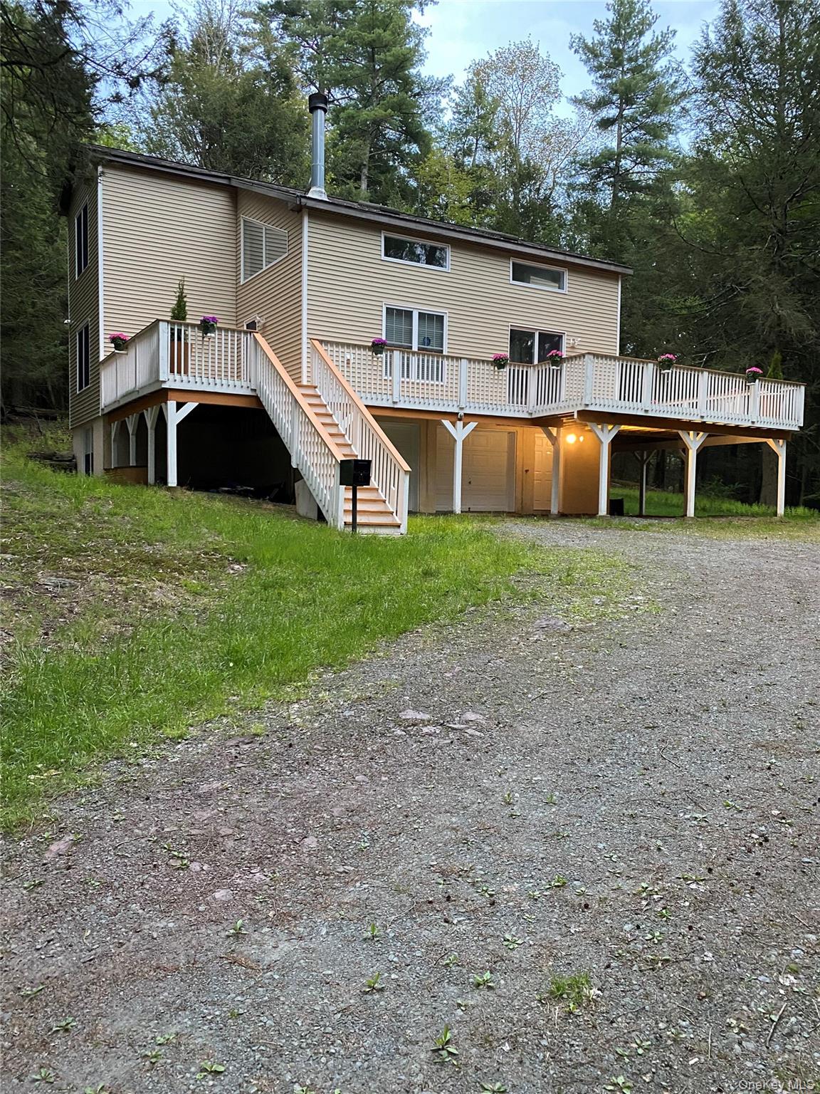 44 Lester Lane Property Photo 1
