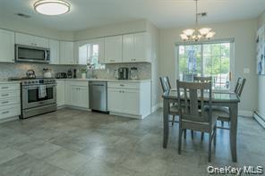 7 Valley Court Property Photo 6