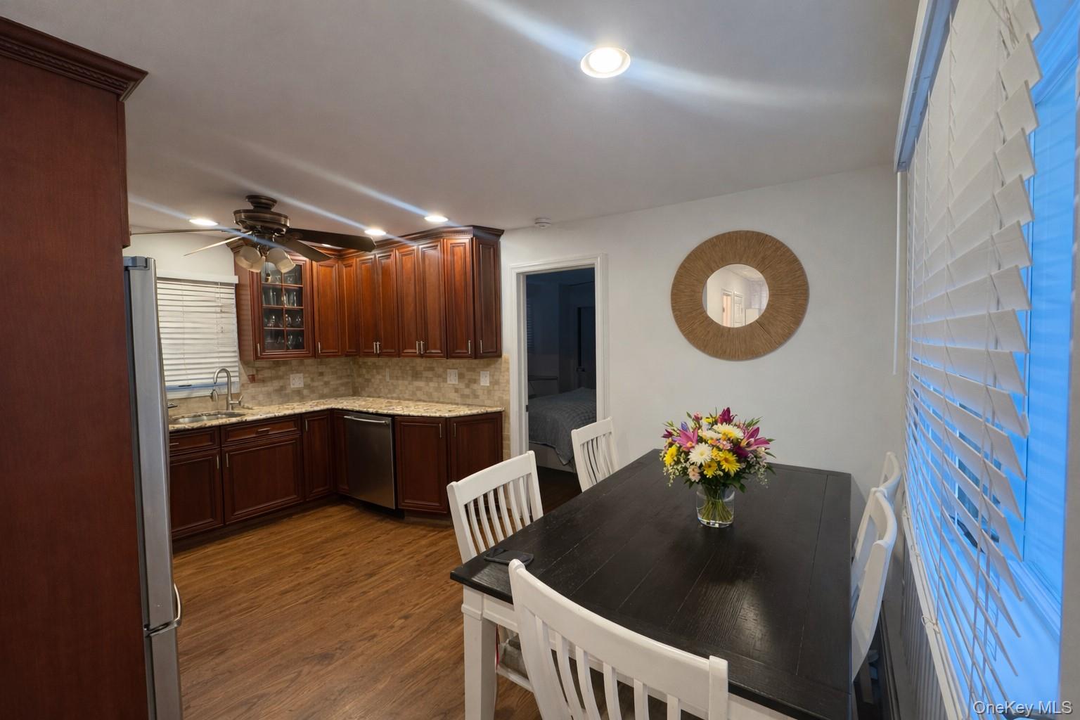 611 West Road Property Photo 7