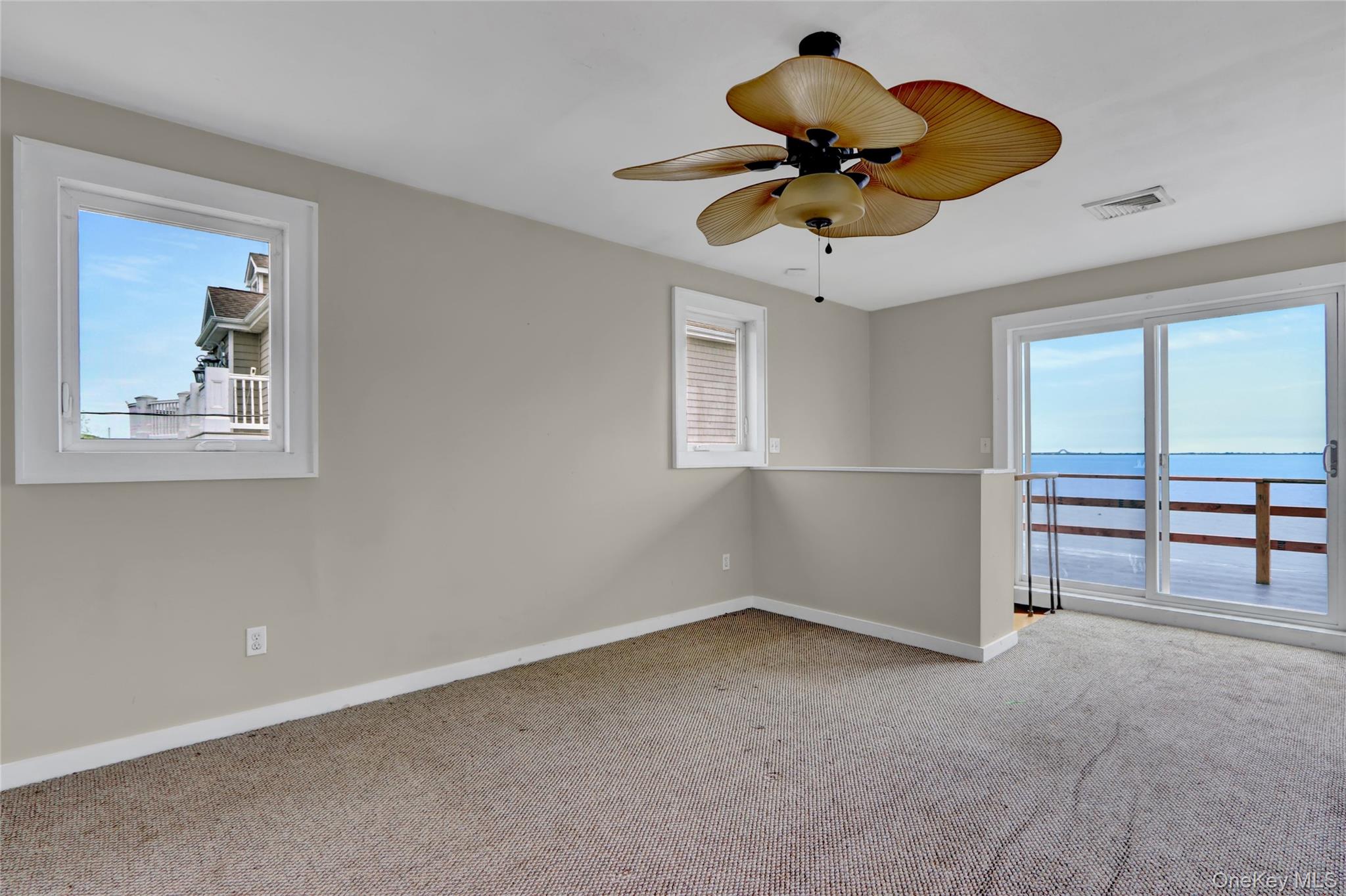 894 Bay 9th Street Property Photo 17