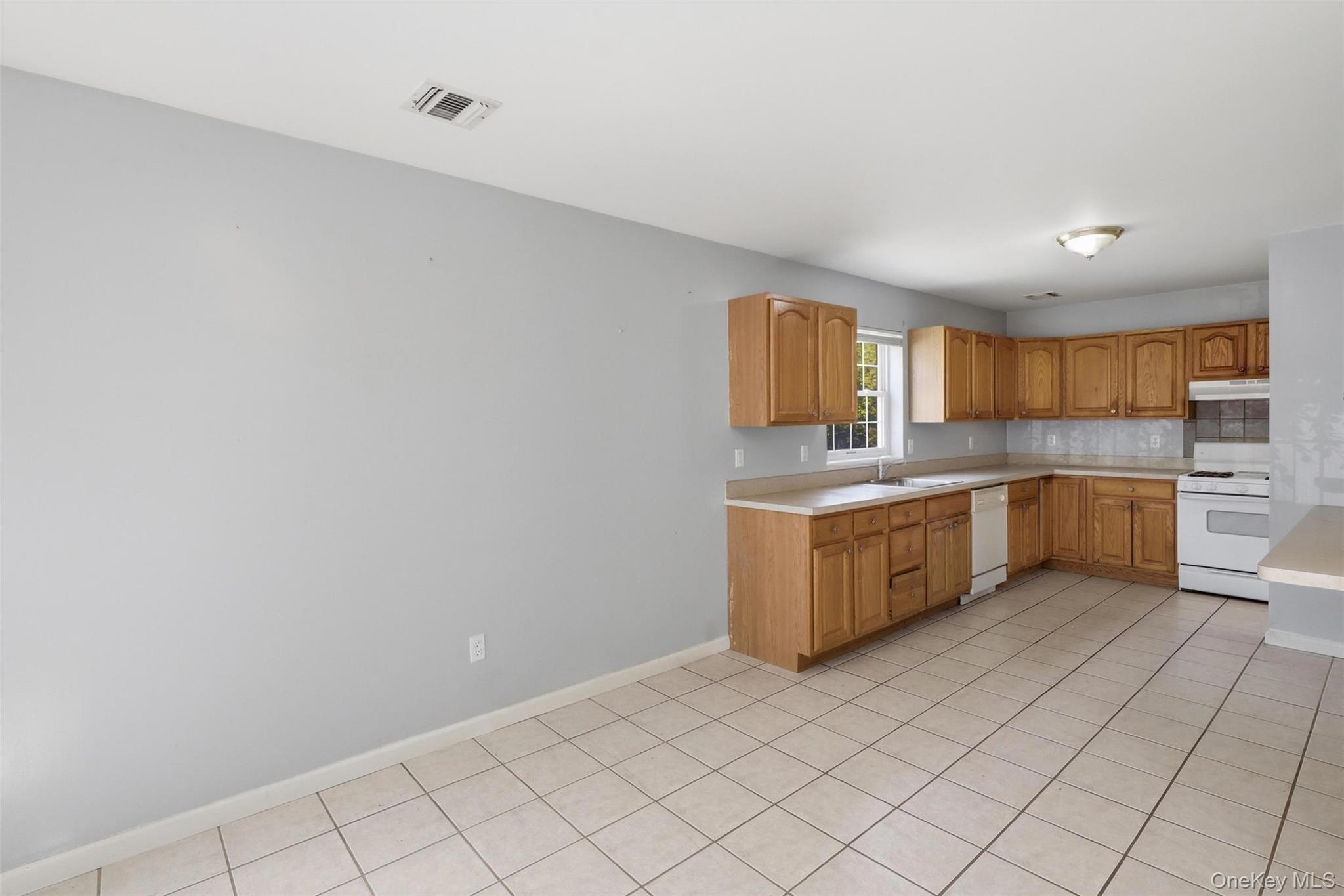 24 Partition Street Property Photo 12