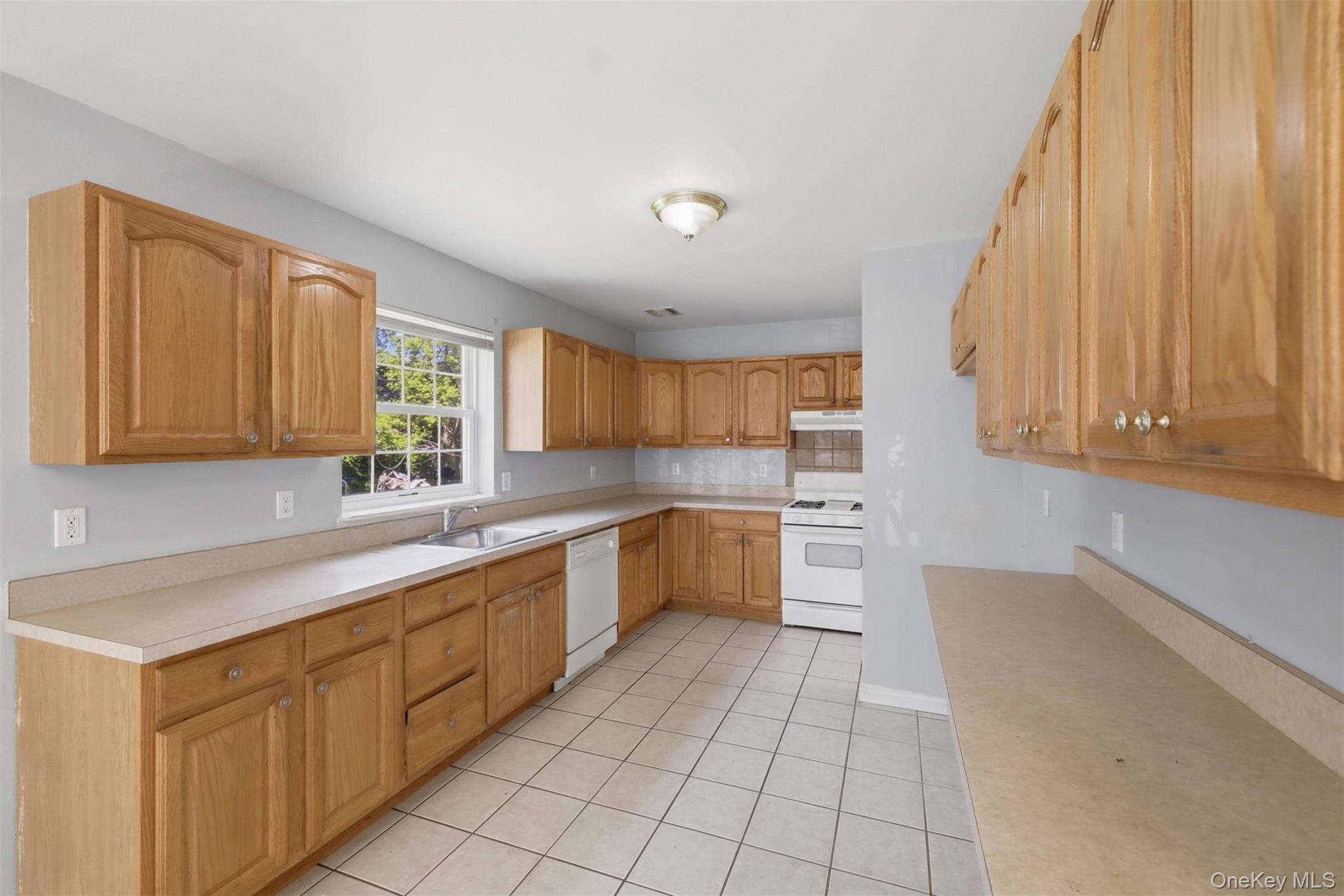24 Partition Street Property Photo 13