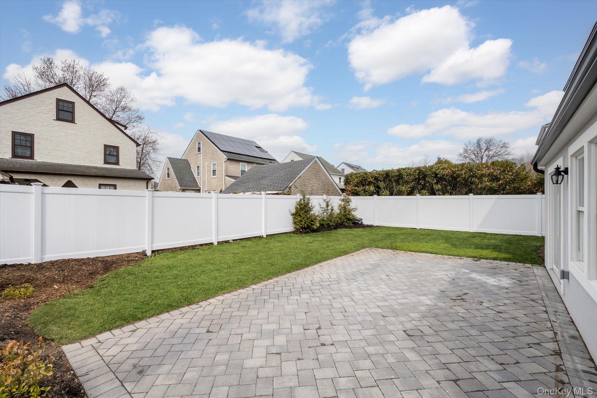 73 Stratford Road Property Photo 25