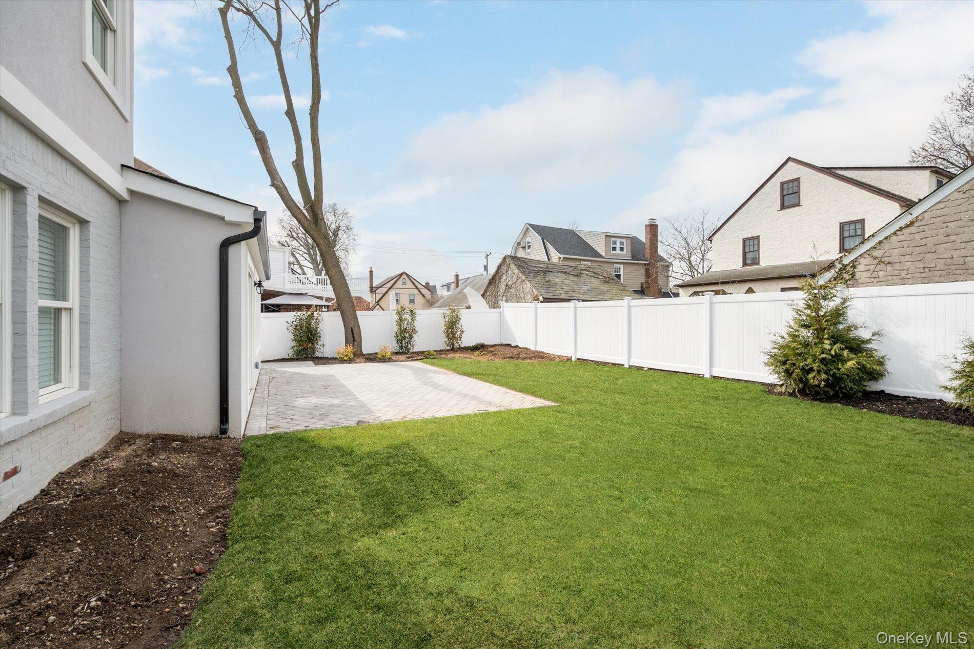 73 Stratford Road Property Photo 26