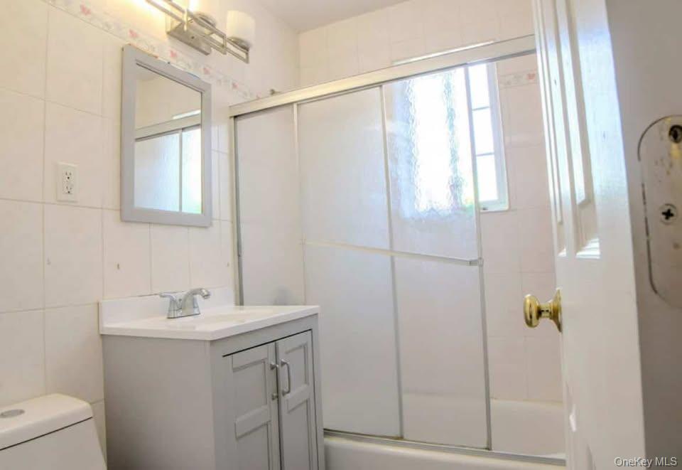 89-27 172nd Street Property Photo 12